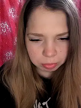 Snapshot of Zuli_Kiska chatting on 02.04.26 Zuli Kiska online show from 02.04.26