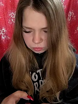 Snapshot of Zuli_Kiska chatting on 02.17.26 Zuli Kiska online show from 02.17.26