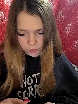 Snapshot of Zuli_Kiska chatting on 02.19.26 Zuli Kiska online show from 02.19.26