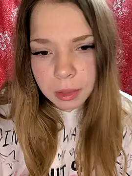 Snapshot of Zuli_Kiska chatting on 02.28.26 Zuli Kiska online show from 02.28.26