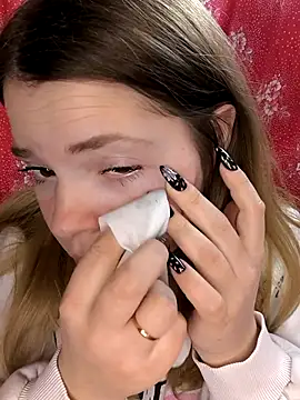 Snapshot of Zuli_Kiska chatting on 03.09.26 Zuli Kiska online show from 03.09.26