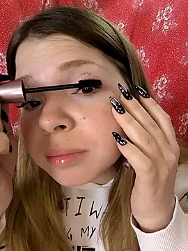 Snapshot of Zuli_Kiska chatting on 03.12.26 Zuli Kiska online show from 03.12.26