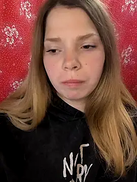 Snapshot of Zuli_Kiska chatting on 04.26.26 Zuli Kiska online show from 04.26.26