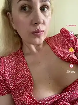 YourBlondee online show from 06.02.26