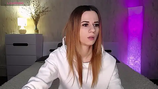 ItsAlisia online show from 02.15.25