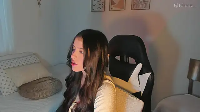 Snapshot of iriswest_ chatting on 02.19.25 iriswest  online show from 02.19.25