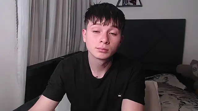 Snapshot of MathewCollin chatting on 07.05.26 MathewCollin online show from 07.05.26