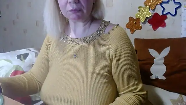 Snapshot of QueenLana chatting on 02.23.25 QueenLana online show from 02.23.25