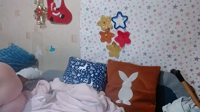 Snapshot of QueenLana chatting on 12.18.25 QueenLana online show from 12.18.25