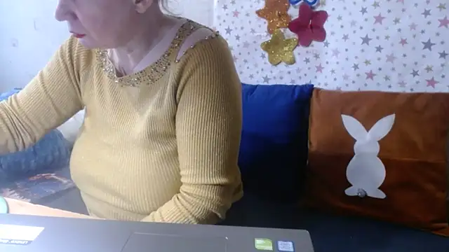 QueenLana online show from 04.09.26