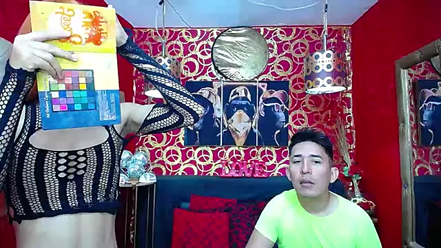 Snapshot of shannentrans chatting on 03.04.25 shannentrans online show from 03.04.25