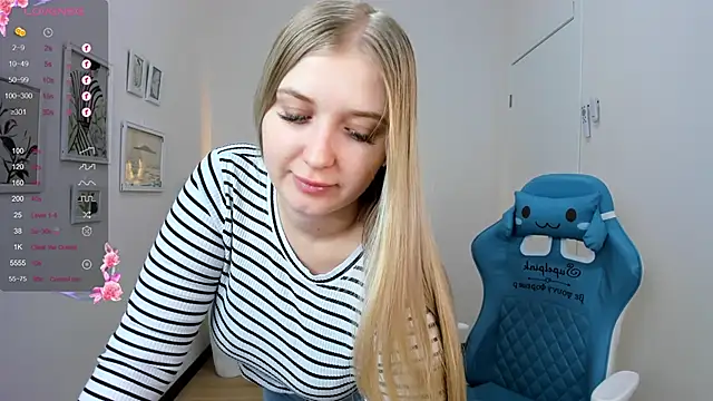 Snapshot of Adr1ana_ chatting on 12.15.24 Adr1ana online show from 12.15.24