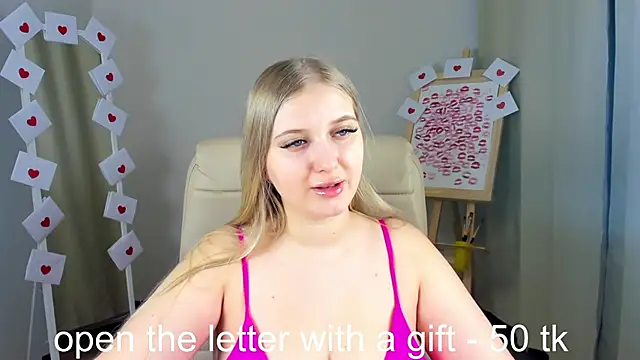 Snapshot of Adr1ana_ chatting on 02.08.25 Adr1ana online show from 02.08.25