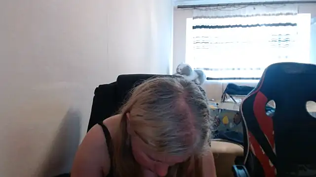 Snapshot of PeterAndJen chatting on 06.29.26 PeterAndJen online show from 06.29.26