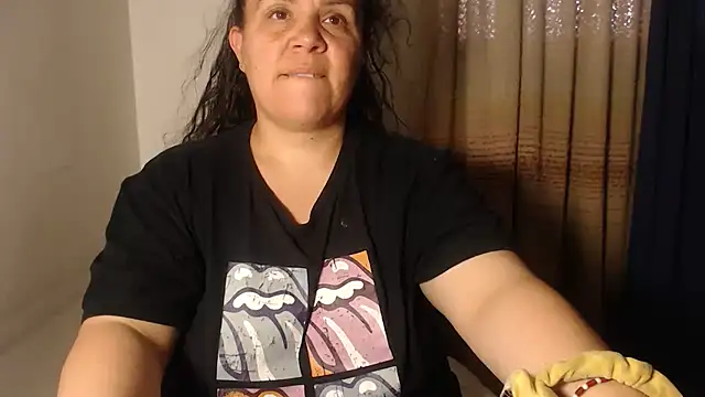 agathamiller01 online show from 04.16.26