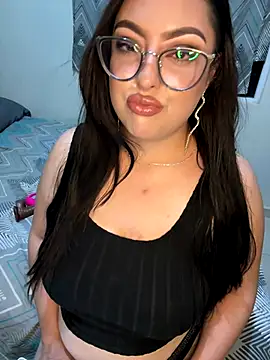 MileyGia online show from 11.08.25