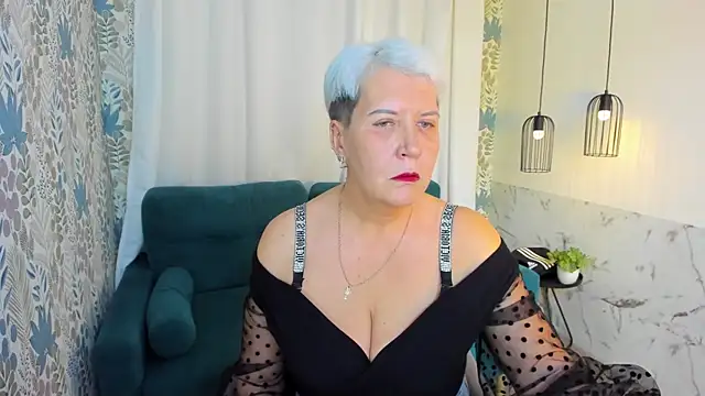 Snapshot of KathySunn chatting on 04.26.26 KathySunn online show from 04.26.26