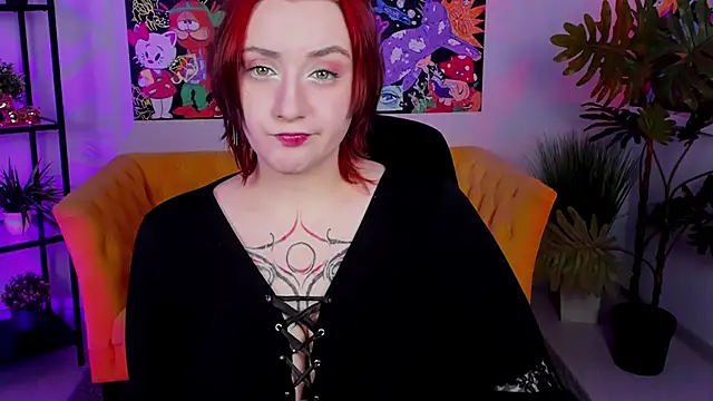 Snapshot of AsheLucker chatting on 12.14.24 AsheLucker online show from 12.14.24