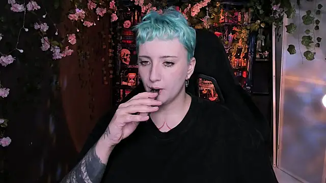 AsheLucker online show from 07.20.26