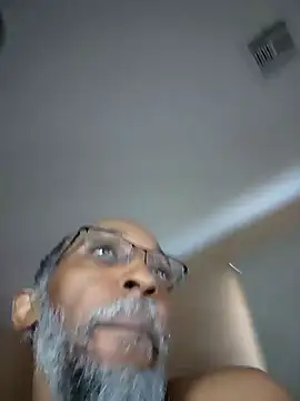 Snapshot of Lonelynudist59 chatting on 12.13.24 Lonelynudist59 online show from 12.13.24