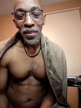 Snapshot of Lonelynudist59 chatting on 01.14.25 Lonelynudist59 online show from 01.14.25