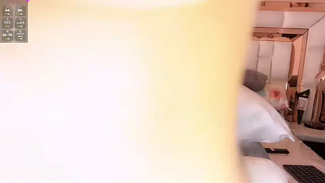 im yours 01 online show from 01.09.25