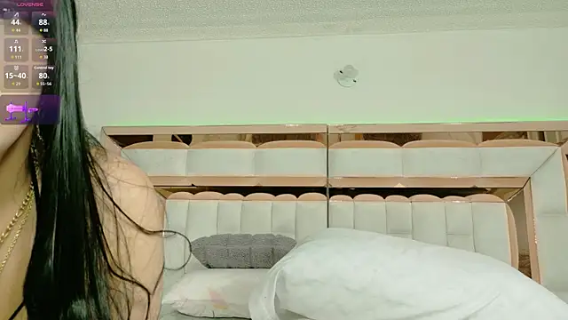 im yours 01 online show from 10.28.25