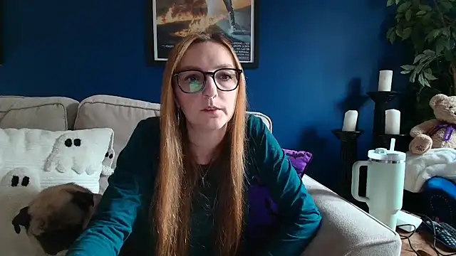 Snapshot of short_sweetpea chatting on 10.16.25 short sweetpea online show from 10.16.25