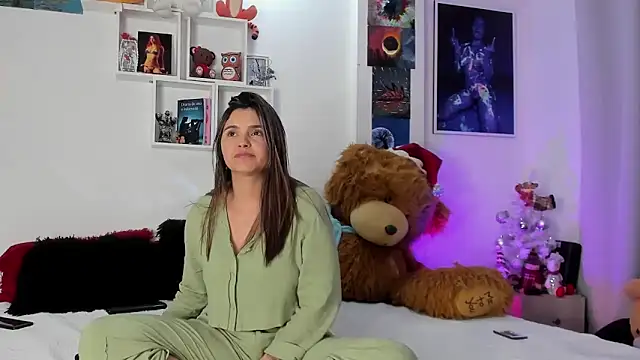 Sarah Jhonson online show from 12.21.24