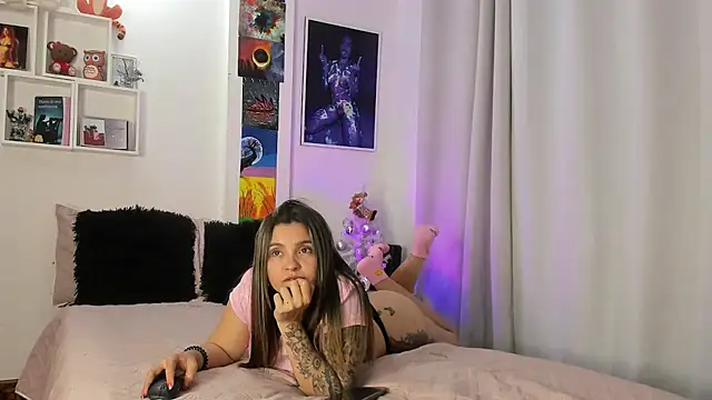 Sarah Jhonson online show from 01.06.25