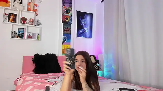 Sarah Jhonson online show from 01.15.25