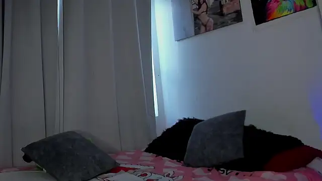 Sarah Jhonson online show from 11.18.25