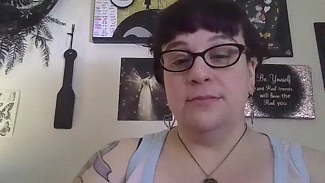 Snapshot of GothyBaby chatting on 02.10.26 GothyBaby online show from 02.10.26