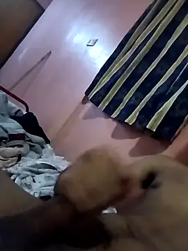 Snapshot of riggijaviersalas chatting on 10.28.25 riggijaviersalas online show from 10.28.25