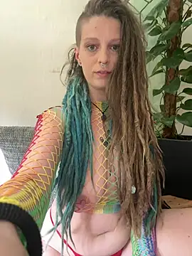 Snapshot of MenaDreadfull chatting on 05.29.26 MenaDreadfull online show from 05.29.26