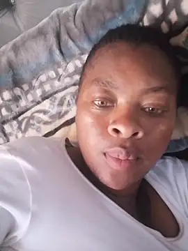 Snapshot of CuteHoney92 chatting on 11.27.25 CuteHoney92 online show from 11.27.25