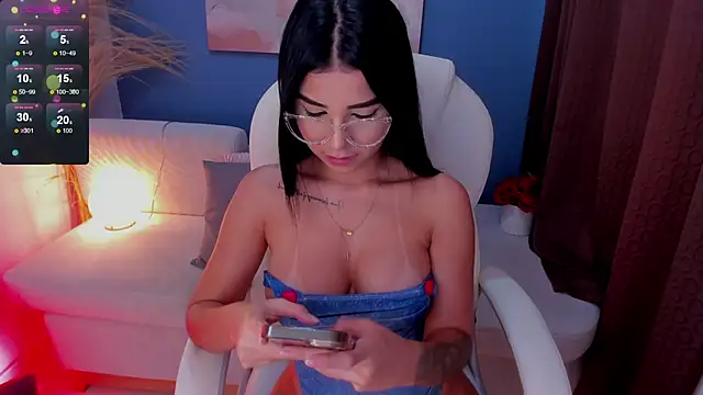 VictoriaLeia online show from 03.17.25