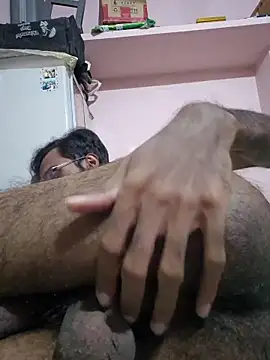 Snapshot of virgindesi92 chatting on 11.07.25 virgindesi92 online show from 11.07.25