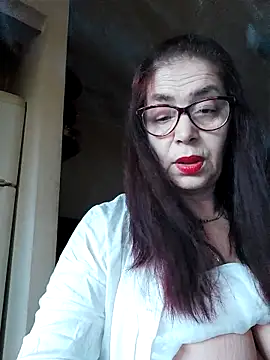 Snapshot of Love_Tina56 chatting on 10.29.25 Love Tina56 online show from 10.29.25