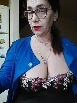 Snapshot of Love_Tina56 chatting on 11.11.25 Love Tina56 online show from 11.11.25