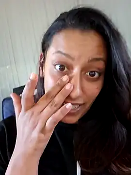 Nikkierosee online show from 12.16.24