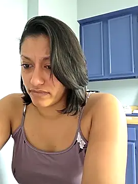 Nikkierosee online show from 10.11.25