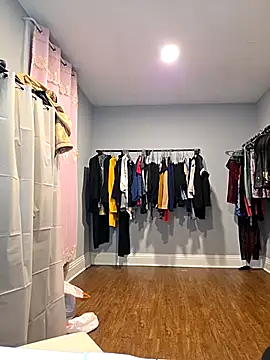 Nikkierosee online show from 02.17.26