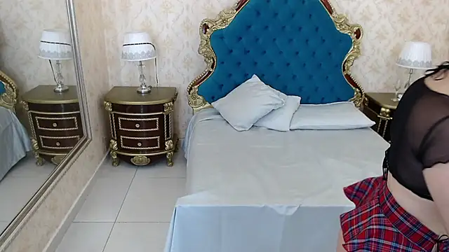 PamelaTomson online show from 10.25.25