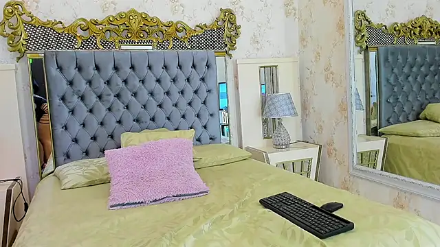 PamelaTomson online show from 11.29.25