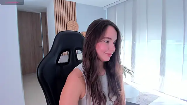 AnnieHallX online show from 10.06.25