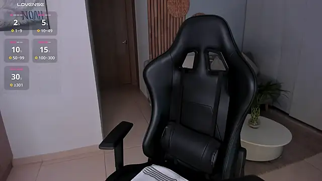 AnnieHallX online show from 11.05.25