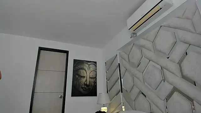 Snapshot of alexandra_fire69x chatting on 04.23.26 alexandra fire69x online show from 04.23.26
