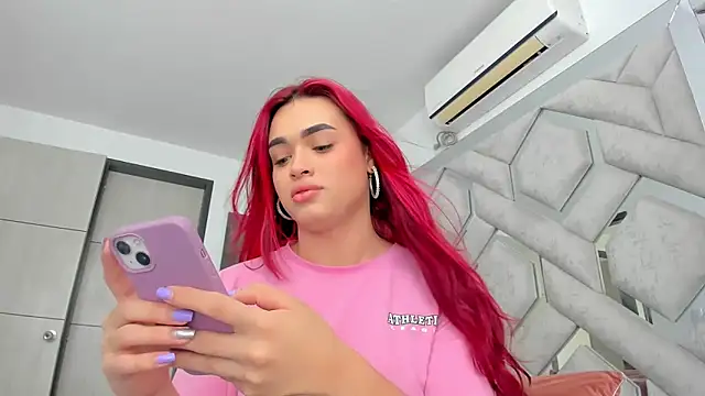 Snapshot of alexandra_fire69x chatting on 04.28.26 alexandra fire69x online show from 04.28.26