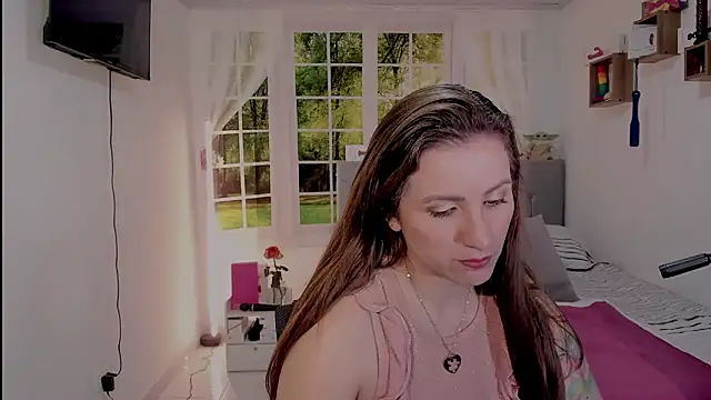 Snapshot of vanessabrown_ chatting on 05.14.26 vanessabrown online show from 05.14.26